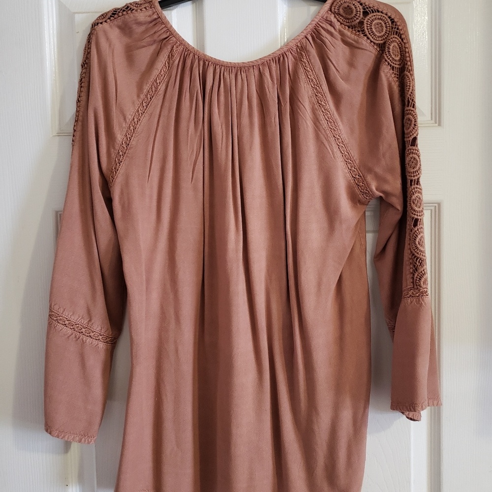 Shirt - Picture 2 of 3